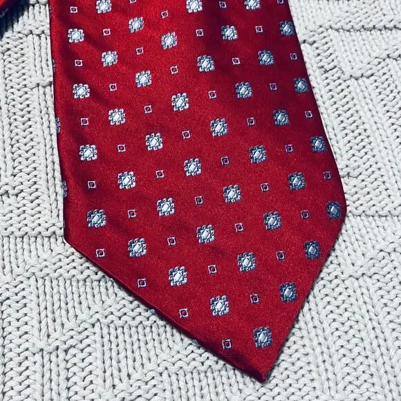 Brooks Brothers red patterned golden fleece luxury silk tie